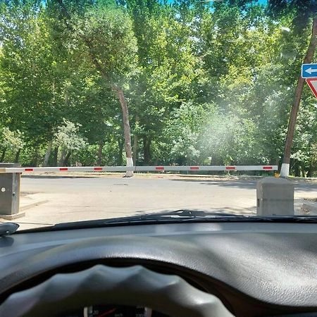 Appartamento Centr Flat Tashkent Esterno foto
