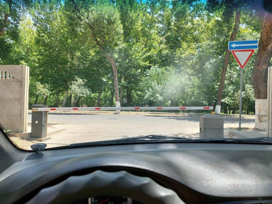 Appartamento Centr Flat Tashkent Esterno foto