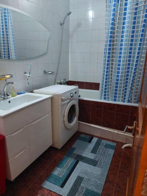 Appartamento Centr Flat Tashkent Esterno foto